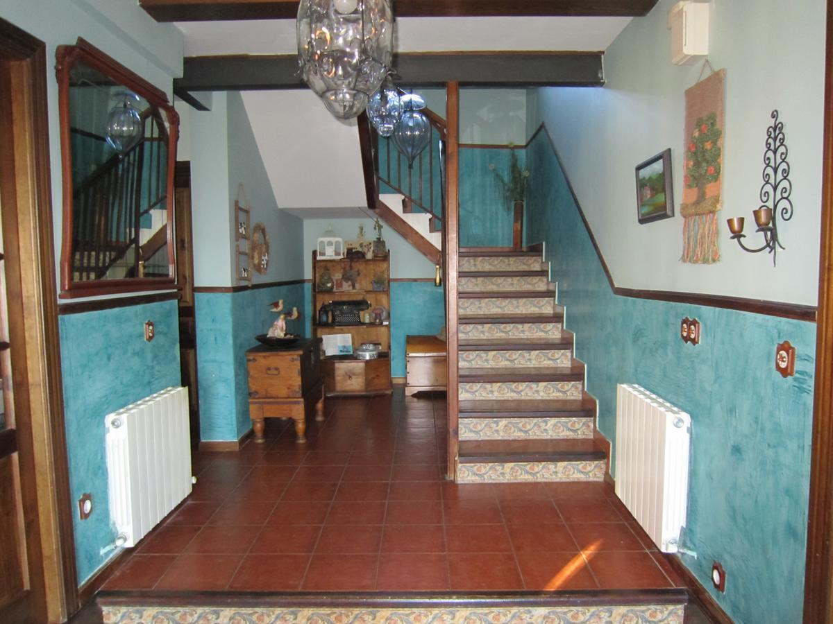 בית הארחה Hoyos del Collado 	La Casona De Collado מראה חיצוני תמונה