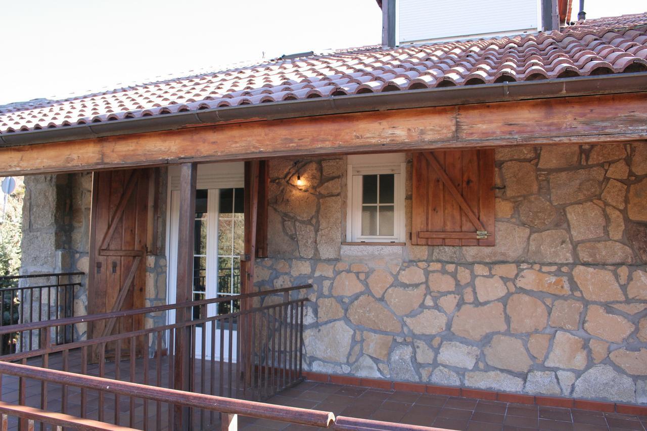 בית הארחה Hoyos del Collado 	La Casona De Collado מראה חיצוני תמונה